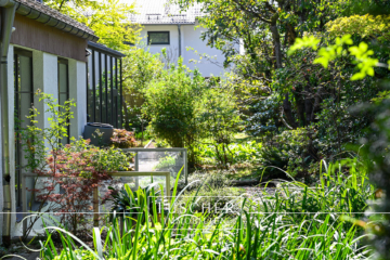 Viel Platz für Familie & Arbeit – Besonderes Anwesen mit traumhafter Gartenidylle!, 85521 Hohenbrunn, Mehrfamilienhaus