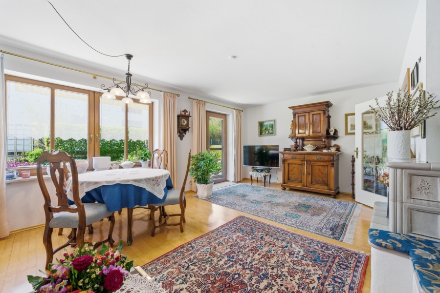 Wohnzimmer (Ansicht 1)