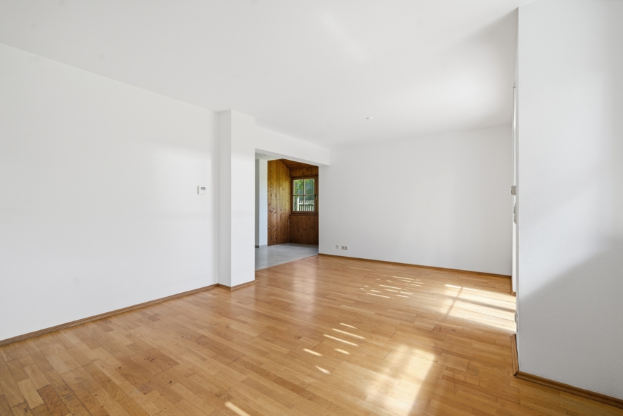 Wohnzimmer (Ansicht 2)